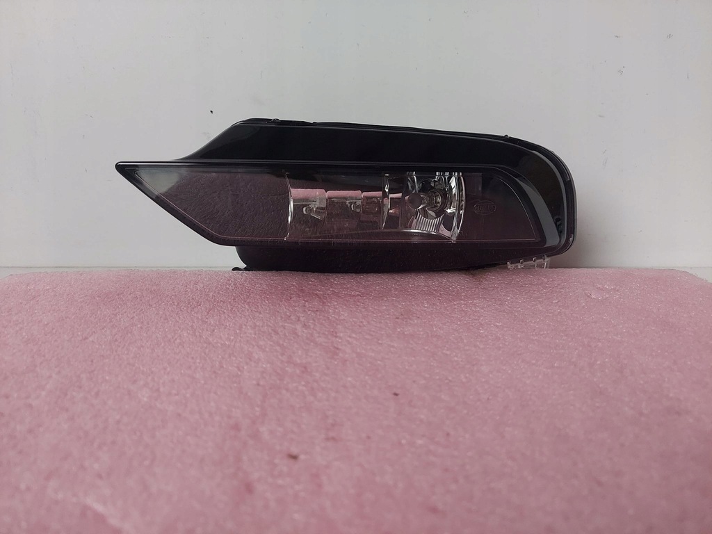 фото №1, Audi a3 8v противотуманная фара левый перед новый оригинальный номер