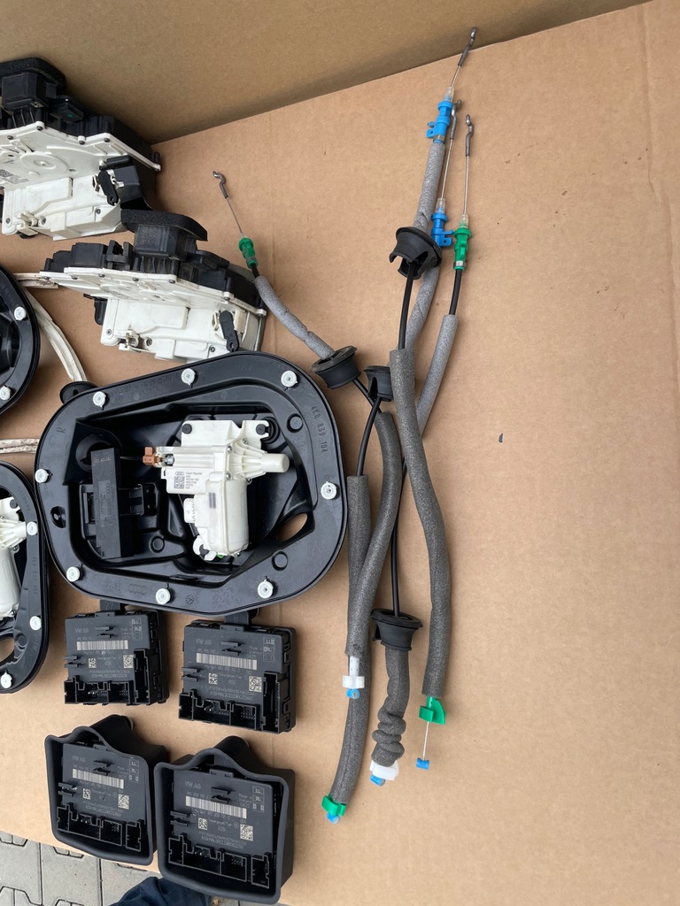 фото №11, Доводчики замки блоки управління двері audi a6 c8 комплект jak новий