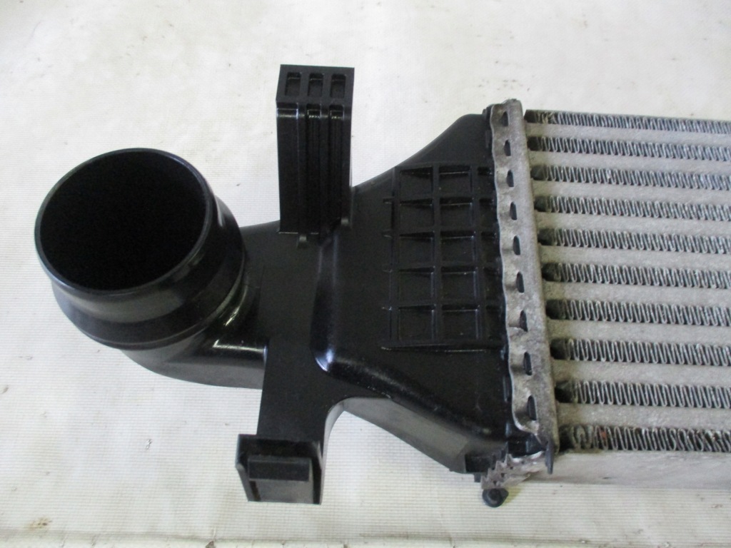 Радіатор інтеркулер mercedes b-klasa w 176 в Україні