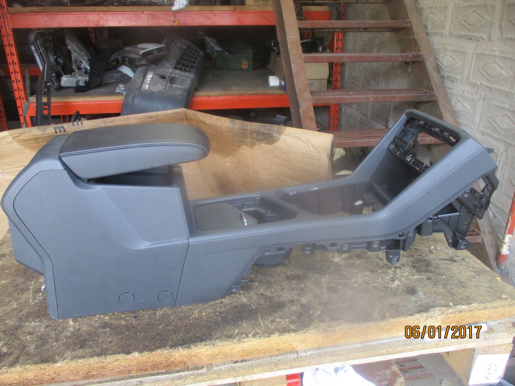 фото №6, Туннель средний подлокотник vw tiguan ii кожа