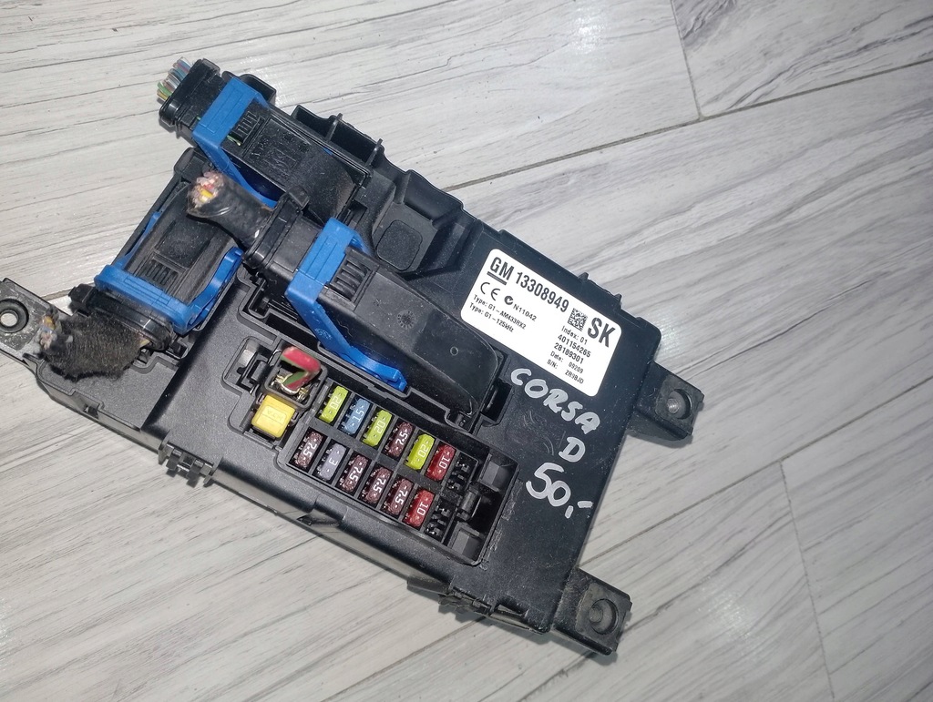 фото №1, Коробка предохранителей 13308949 opel corsa d