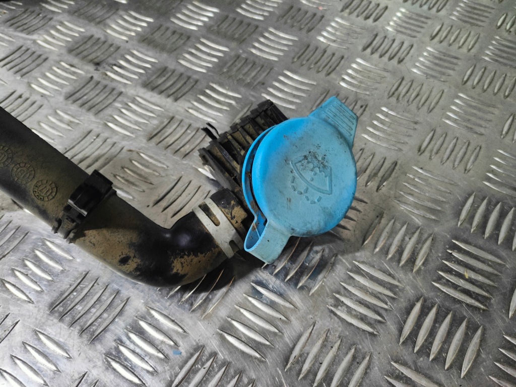 Alfa romeo stelvio 2.0 t америка заливна горловина рідина омивача трубка кришка Ціна