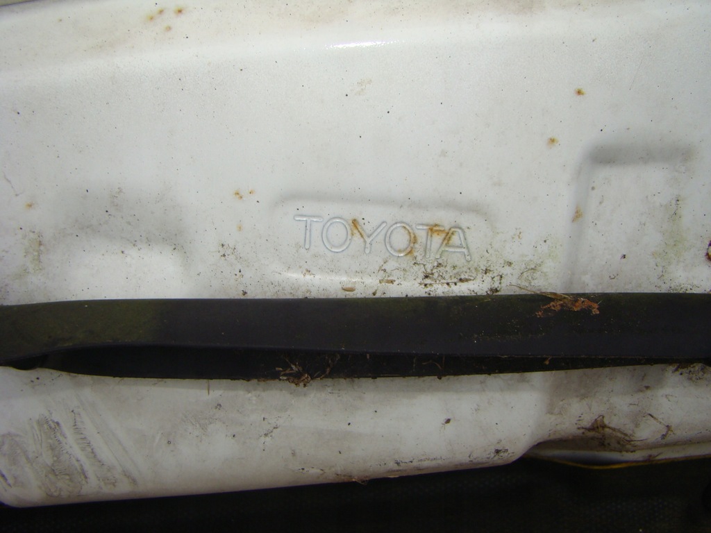 фото №5, Toyota yaris verso 99-05r.maska двигуна. m042