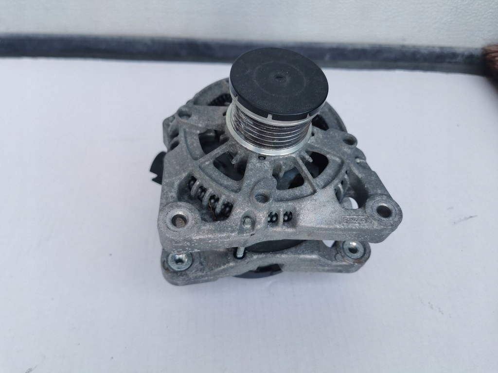 Ford fiesta mk8 1.1 бензин 2017-21r. - генератор Недорого