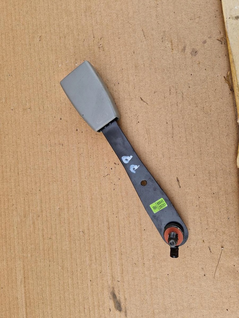 фото №1, Кліпса psa правий перед hyundai santa fe ii 2.2