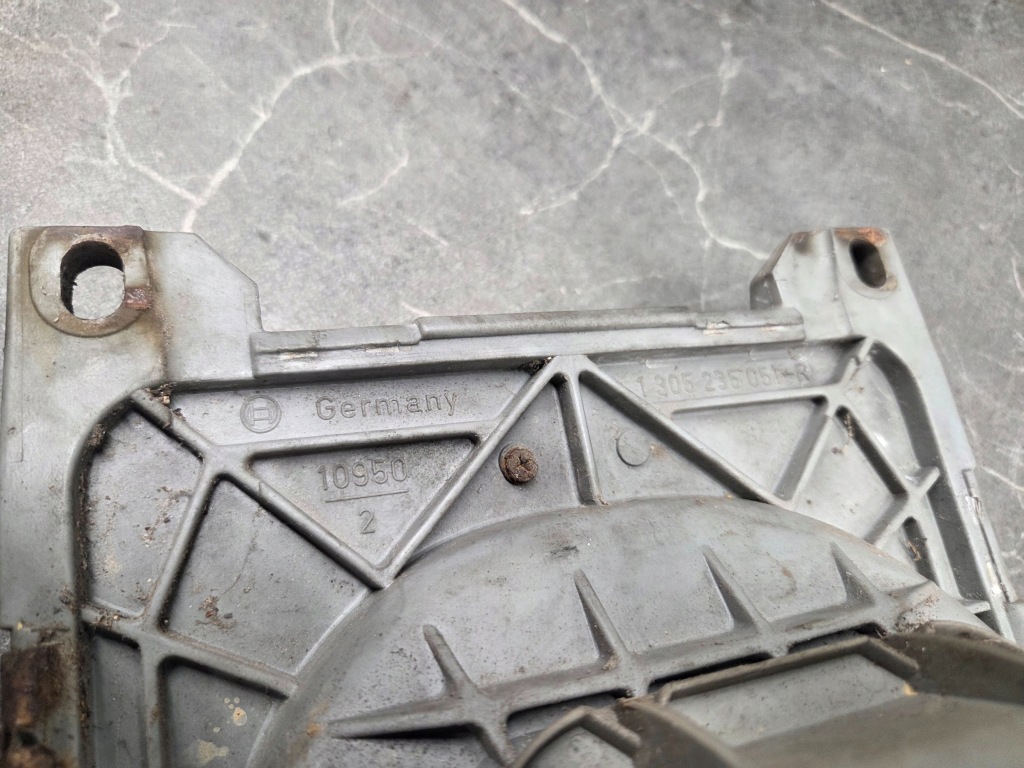 1305235051r фара правый mercedes w123 bosch с Разборки