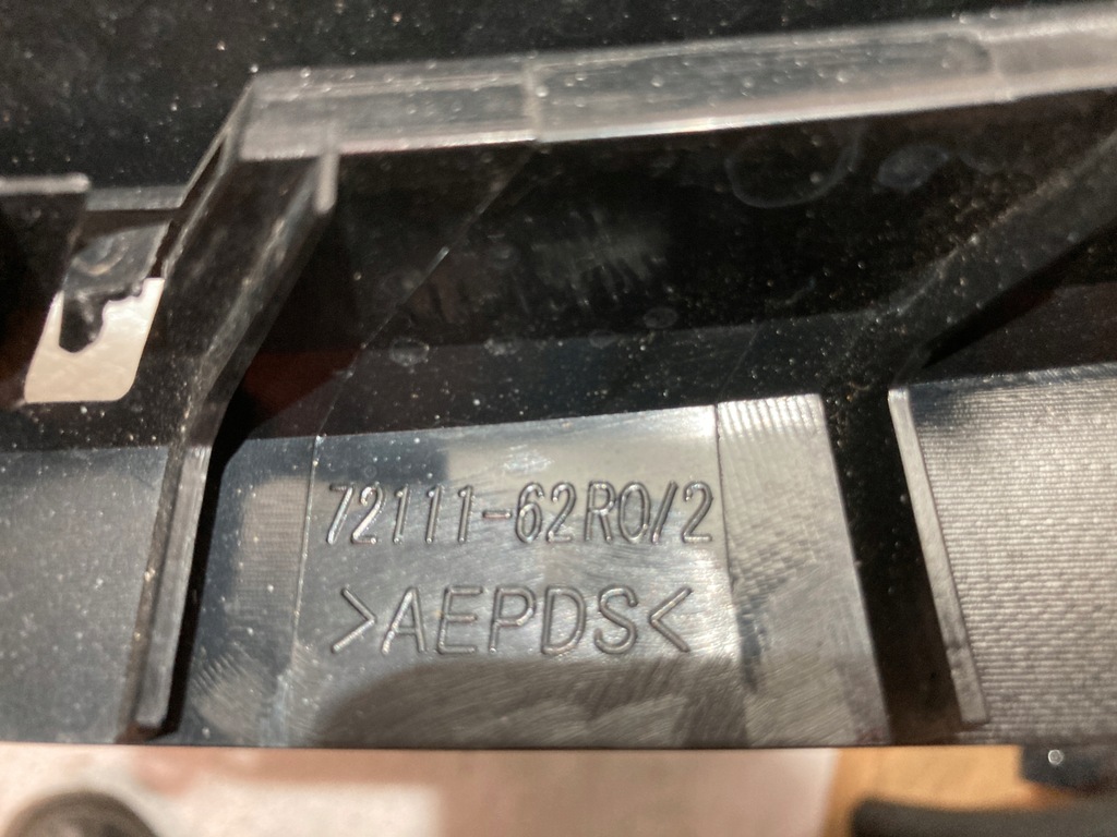 фото №10, Решітка радіатора решітка радіатора suzuki ignis iii 3 72111-62r0/2