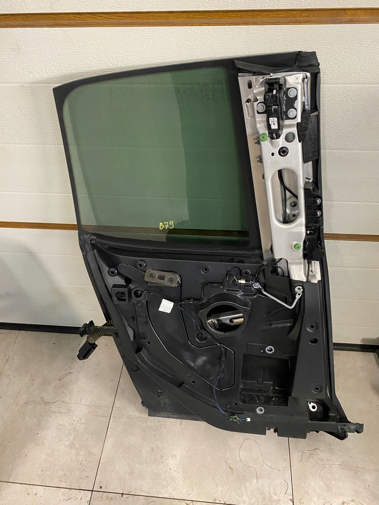 фото №10, Bmw i3 дверь левый задняя b79