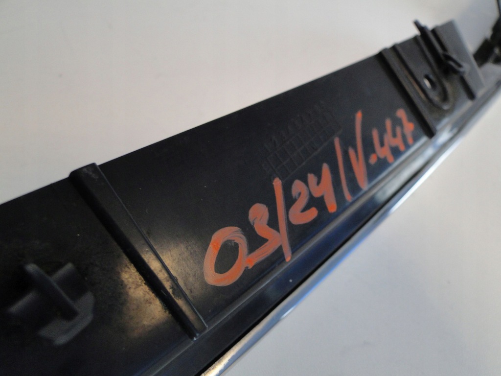 фото №8, Mercedes v klasa 447 w447 молдинг хром решетка верхний a4478800082