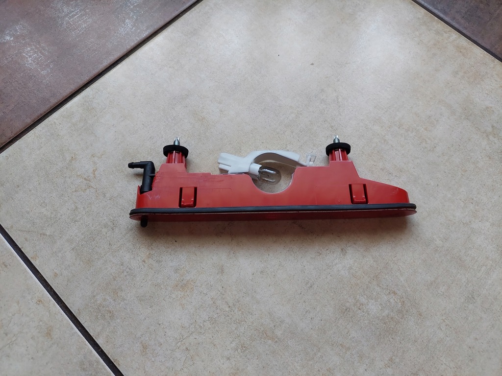 фото №1, Третій світло стоп - opel combo e - life