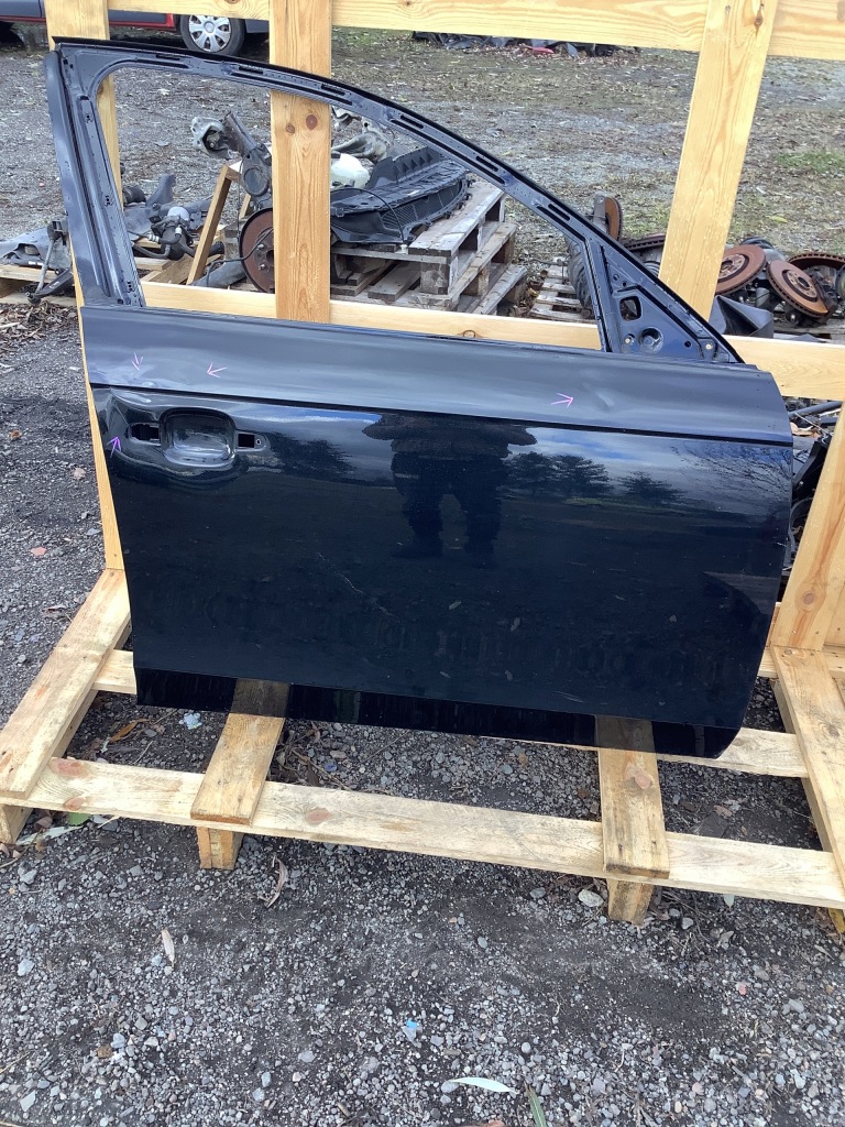 Купить Дверь audi a4 b8 правое перед чёрные