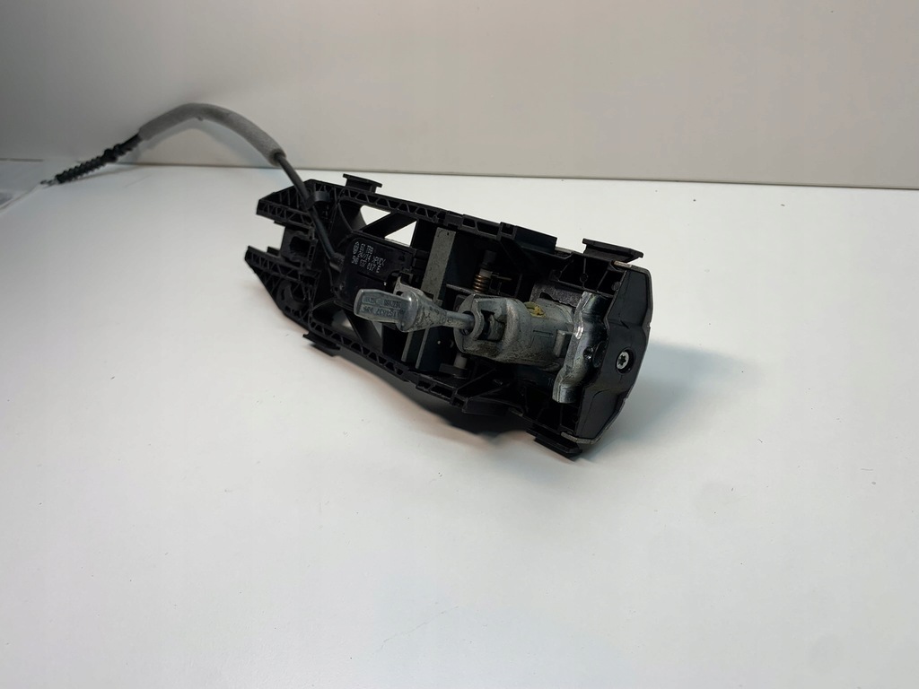 фото №8, Vw up skoda yeti citigo ручка наружная левый перед 5n0837205m 5n0837017e