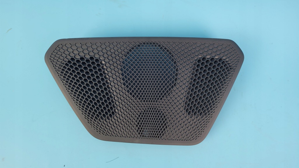 фото №1, Bmw 3' g20 решітка середня динаміка панелі 6831281