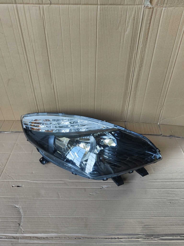 фото №1, Renault scenic iii 3 лампа правый перед 260108250r