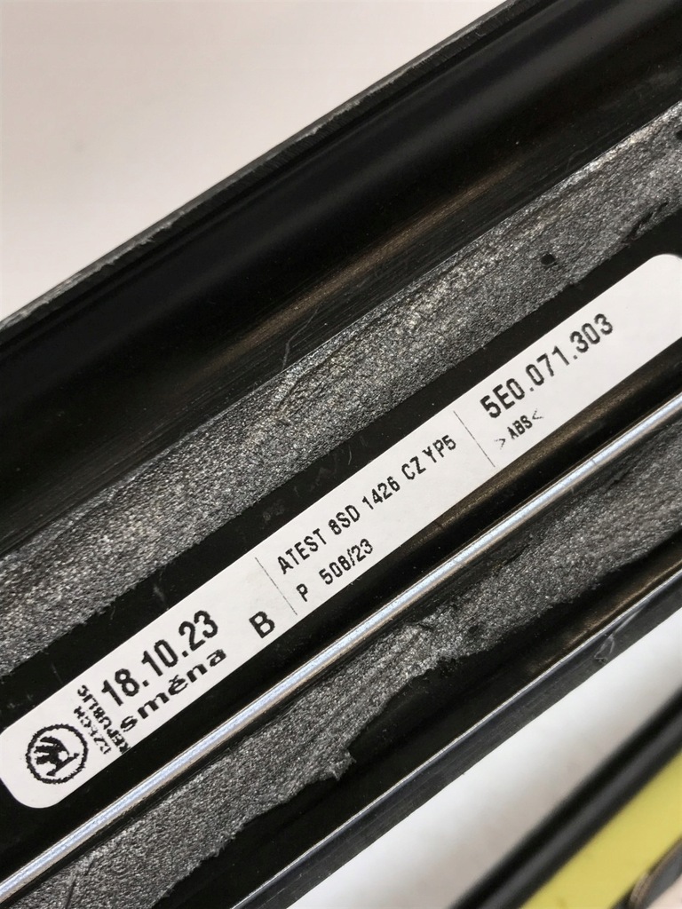 фото №11, Skoda octavia iii 5e0 накладки накладки порогові комплект 5e0071303