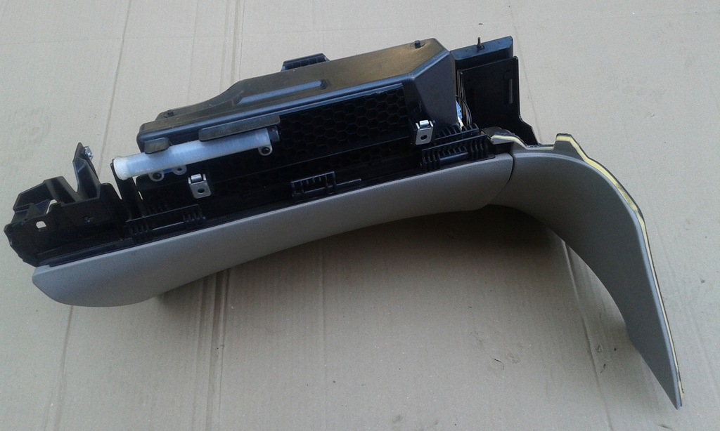 фото №7, Бардачок пасажира mercedes w211 e-klasa 02-09 euro