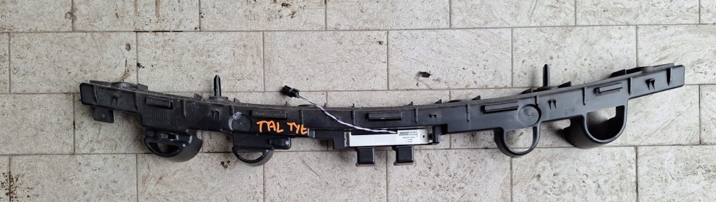 Купить Направляющая бампера задний  средний renault talisman sedan