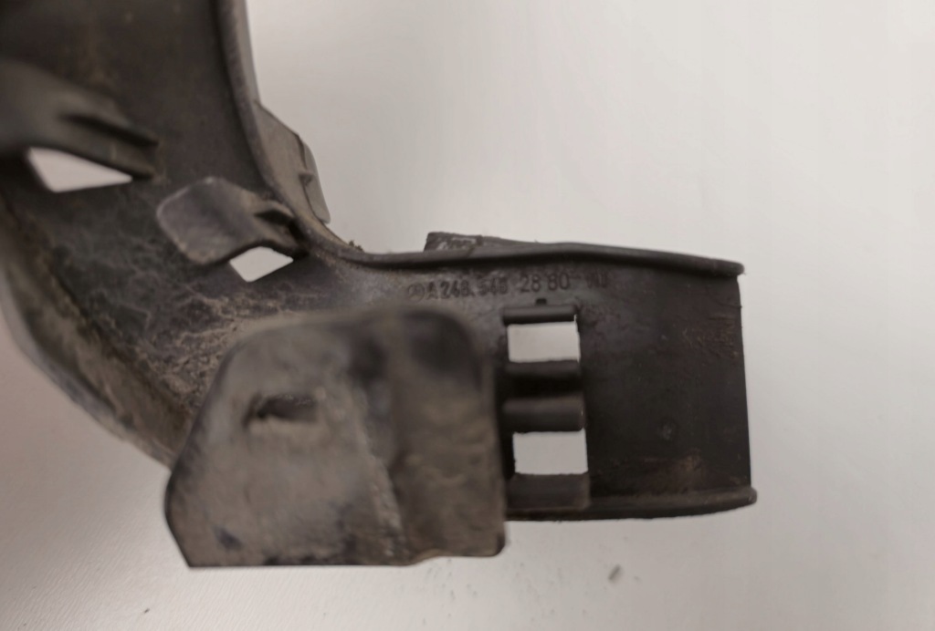 Захист трубка підвіска права ліва infiniti q30 qx30 a2485462880 Недорого