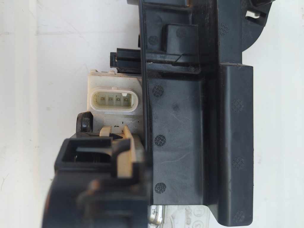 фото №9, Замок дверь левый перед - mercedes gla x156