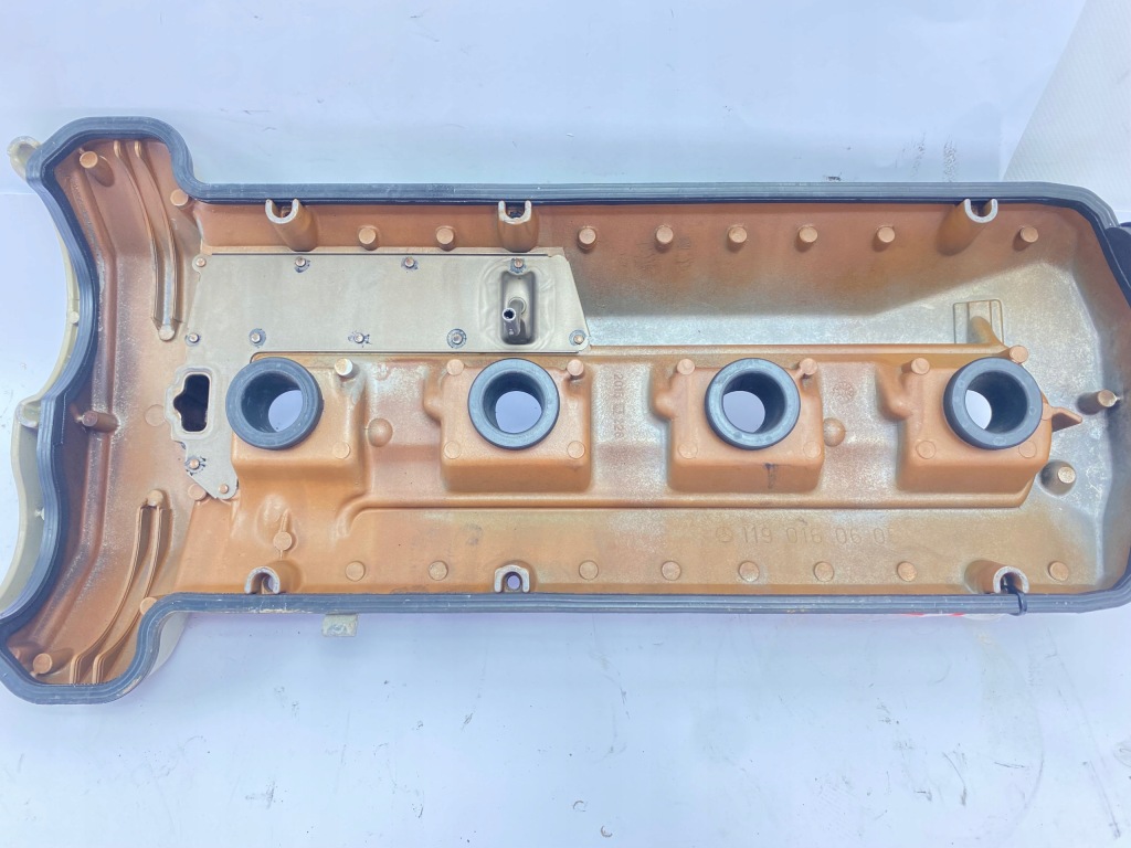 Кришка клапанів mercedes w124 400e e420 e500 m119 1190160605 Ціна