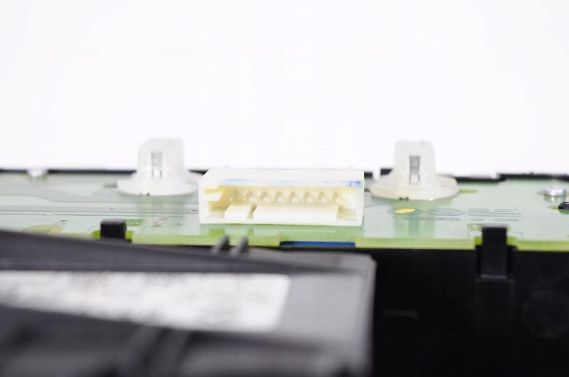 фото №7, Bmw seria 1 e87 118d 2008 rhd салон лампа освещение крыша крышка трамблёра 91496