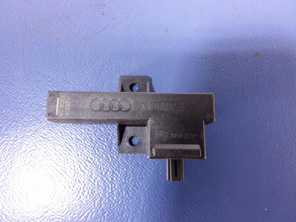 фото №1, Audi a8 s8 d4 4h антена kessy keyless 8k0907247