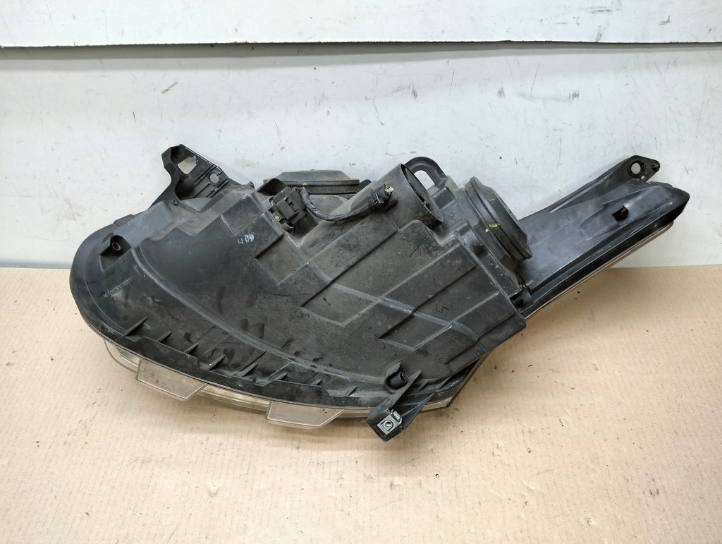 фото №12, Лампа права перед citroen c3 picasso lata 2008-2012 uk