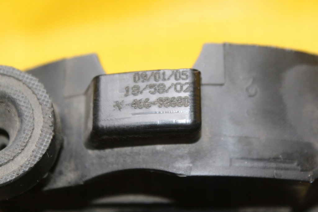 фото №12, Крышка клапанов 8hz peugeot 207 1.4 hdi