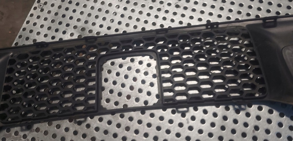 Jeep grand cherokee wk2 17-21r overland решітка радіатора решітка бампера нижня Зі Шроту