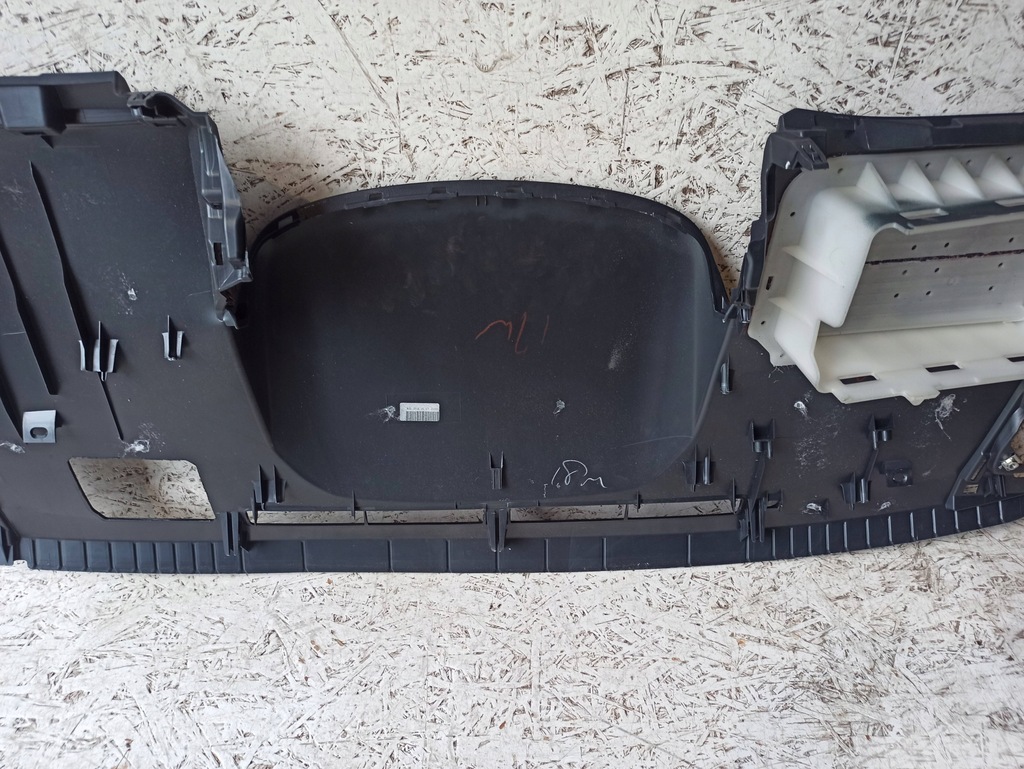 фото №8, Prius + plus приборная панель приборная консоль