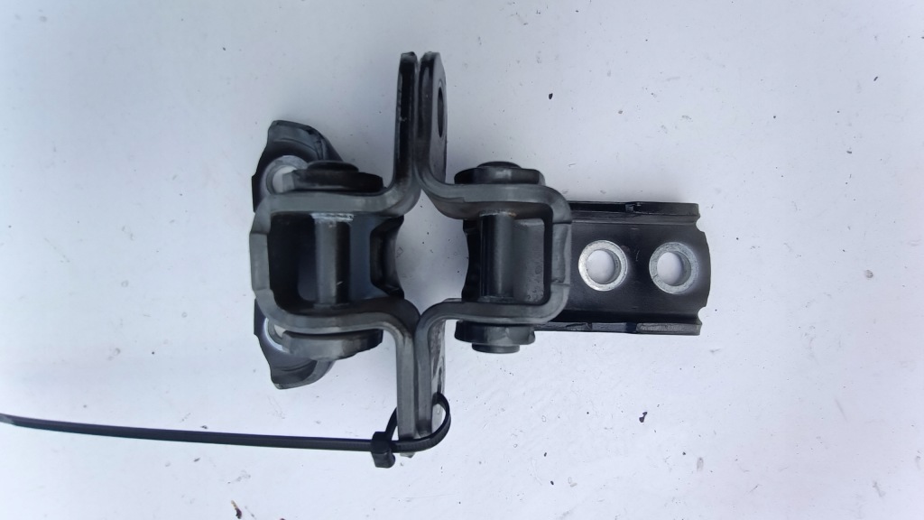 фото №3, Петли дверь перед левый toyota land cruiser 150