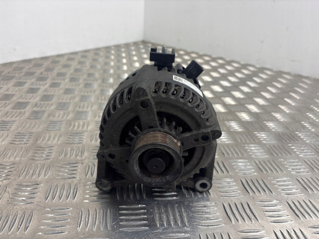 фото №1, Bmw 2 f46 2016 генератор