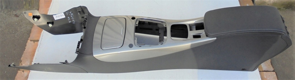 фото №1, Renault laguna iii lift 10 r подлокотник кожа eu