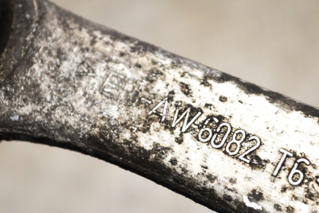 фото №6, Bmw 6 gran coupe f06 m6 задний правый рычаг aw6082t6 4.40 бензин 423kw 2014