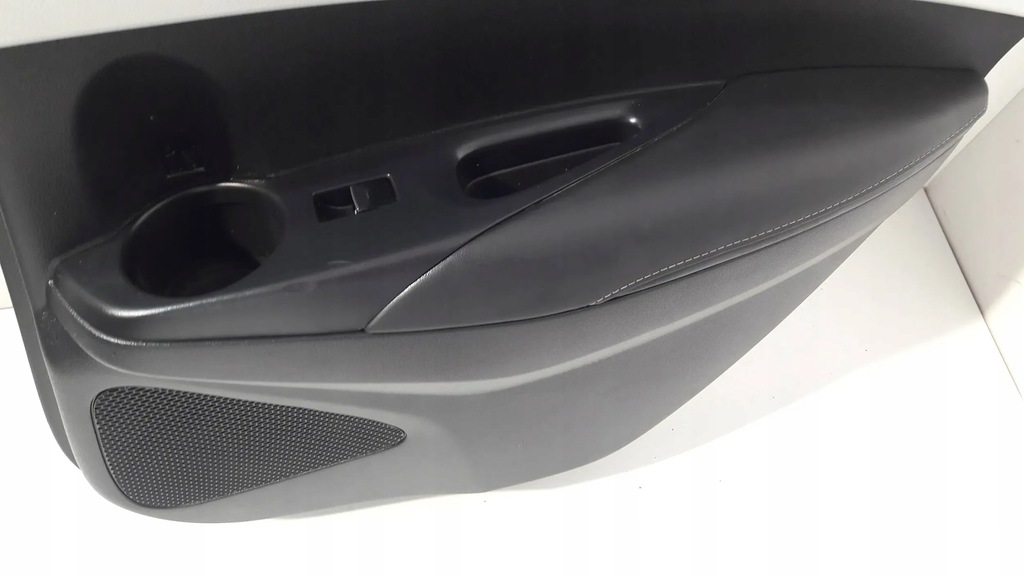 фото №7, Toyota corolla e21 обшивка двері 67613-026640 правий задній хетчбек et17