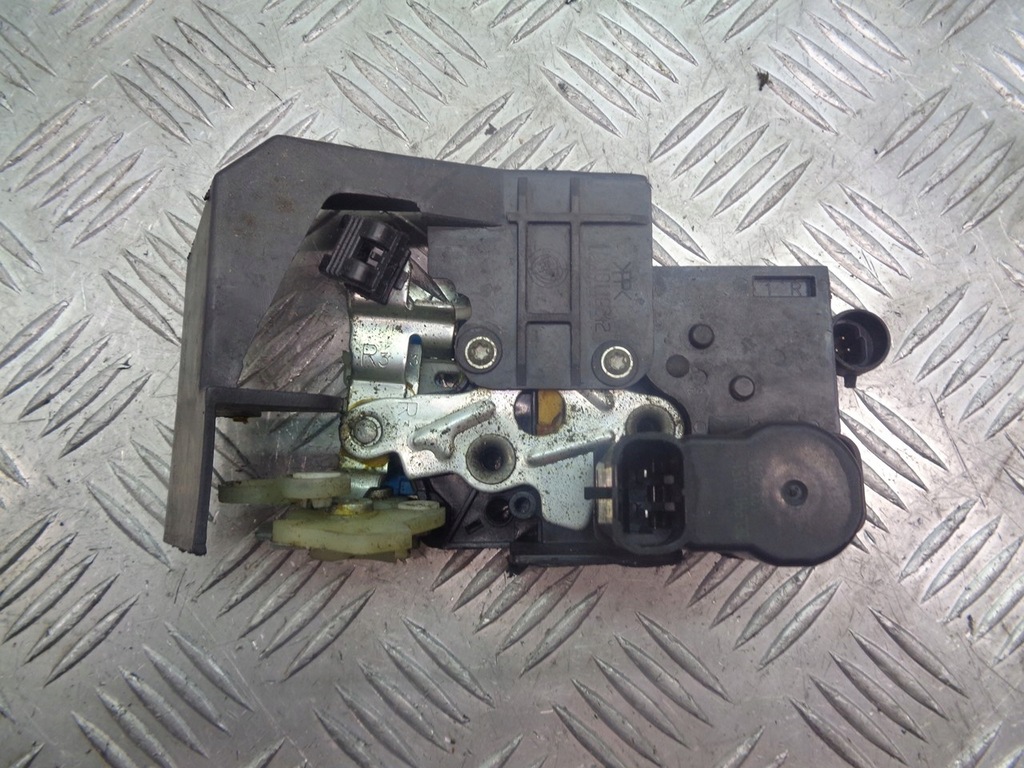 фото №1, Замок дверь центральный правый перед alfa romeo 156