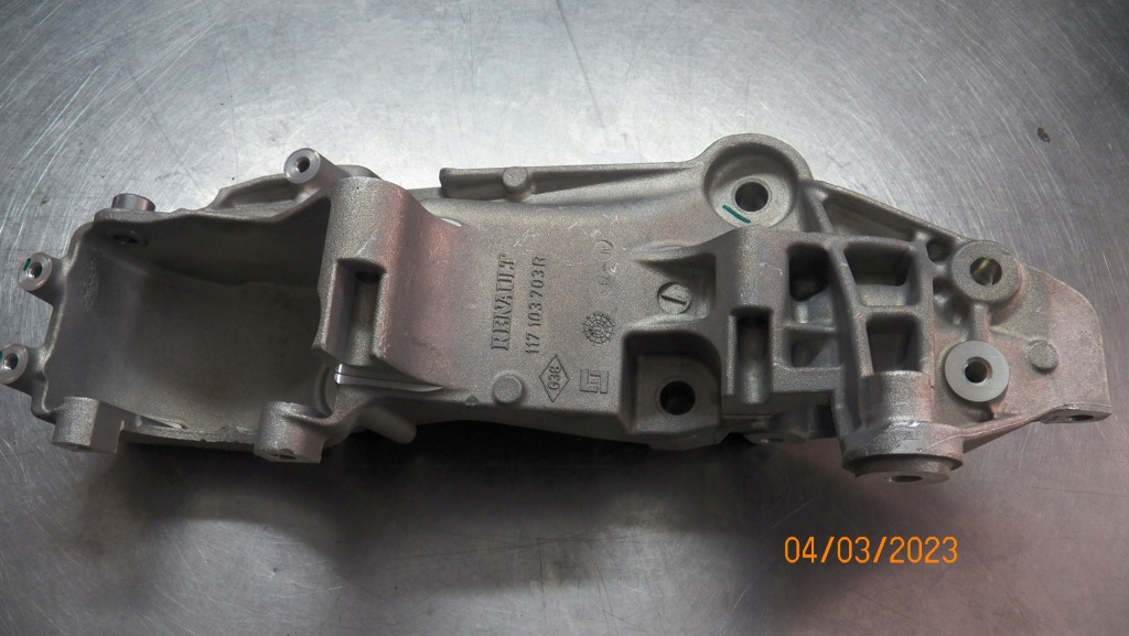 Купити Основа генератора renault master 3 117103703r