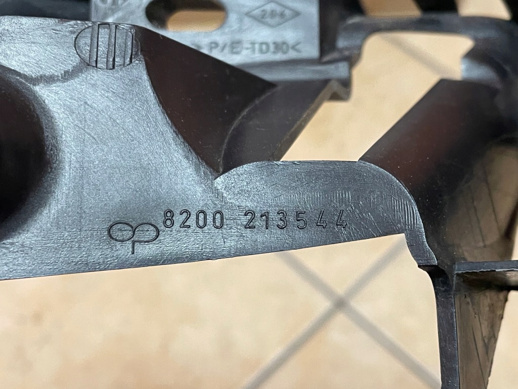 фото №5, Напрямна бампера лампи лівий перед renault modus 04-08 8200213544
