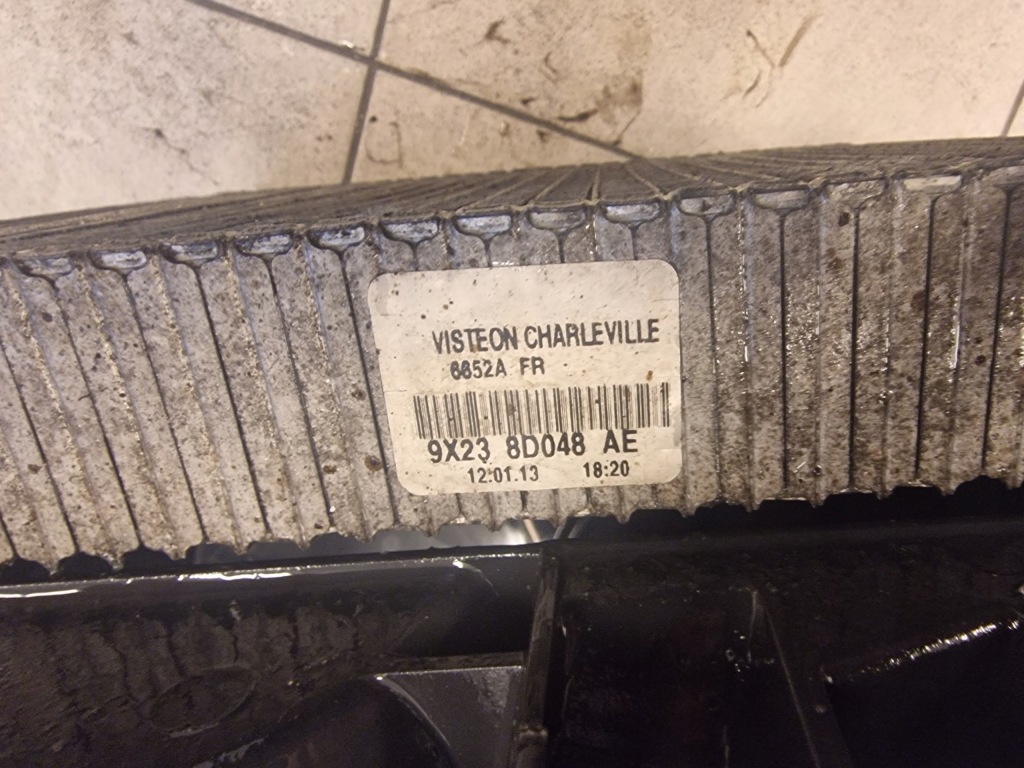 Радиатор жидкость воды jaguar xf x250 3.0d правый  cx23-8c464-ab cx23-8a107-aa в Украине