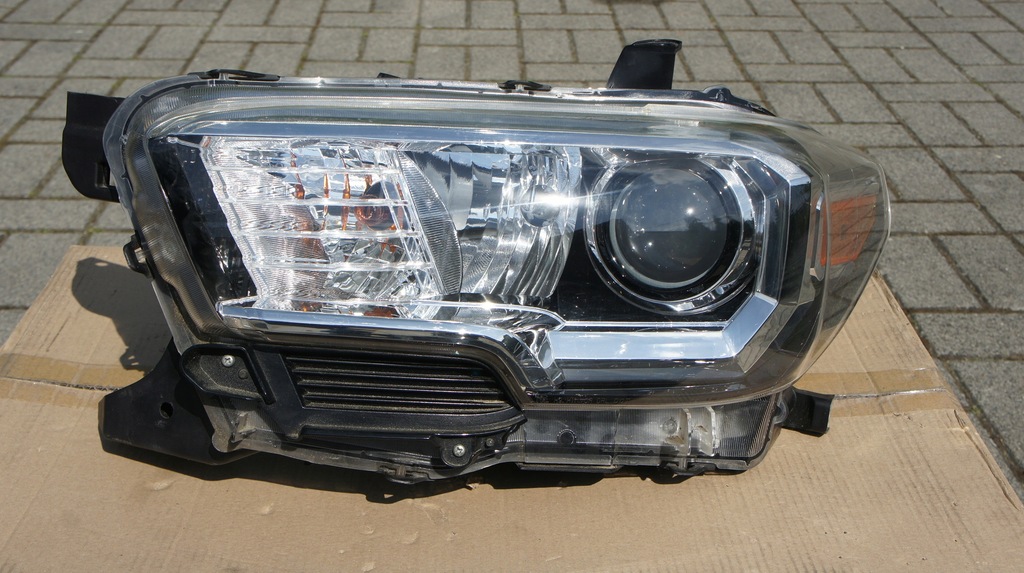 фото №1, Передня ліва лампа toyota tacoma n300