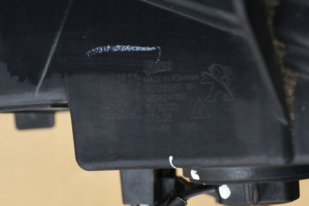 Peugeot 208 2 2008 2 2 фара led drl противотуманная фара правый задний  l90128629 Цена
