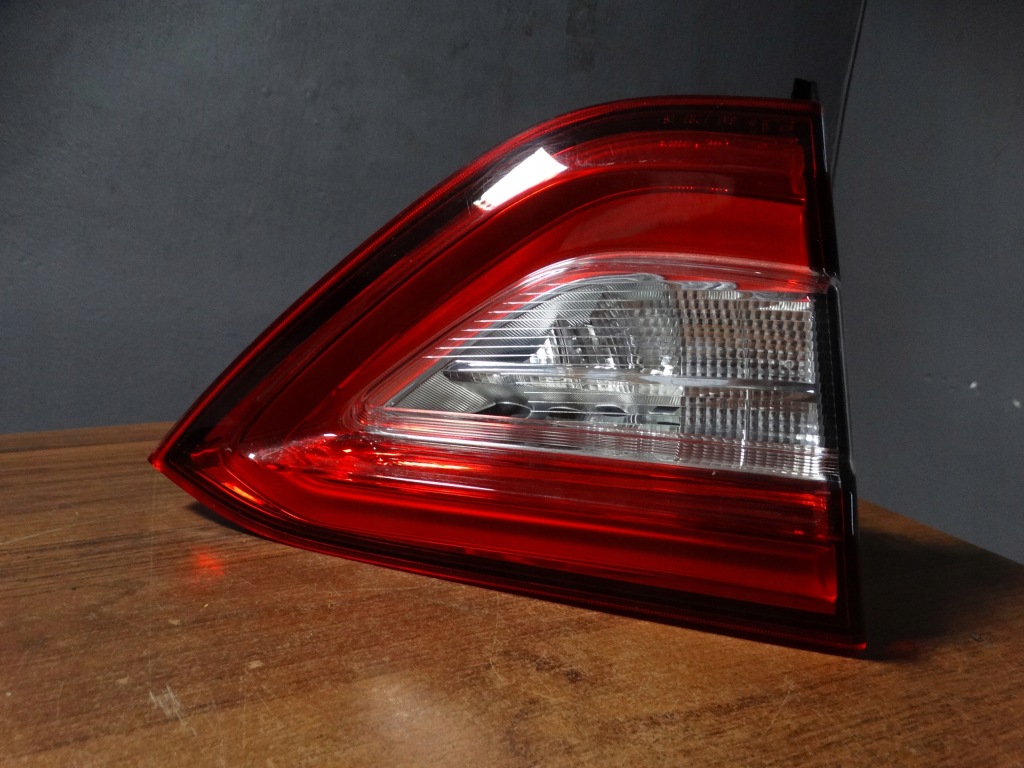 фото №1, Ideal лампа задня ліва w кришка maserati levante 1