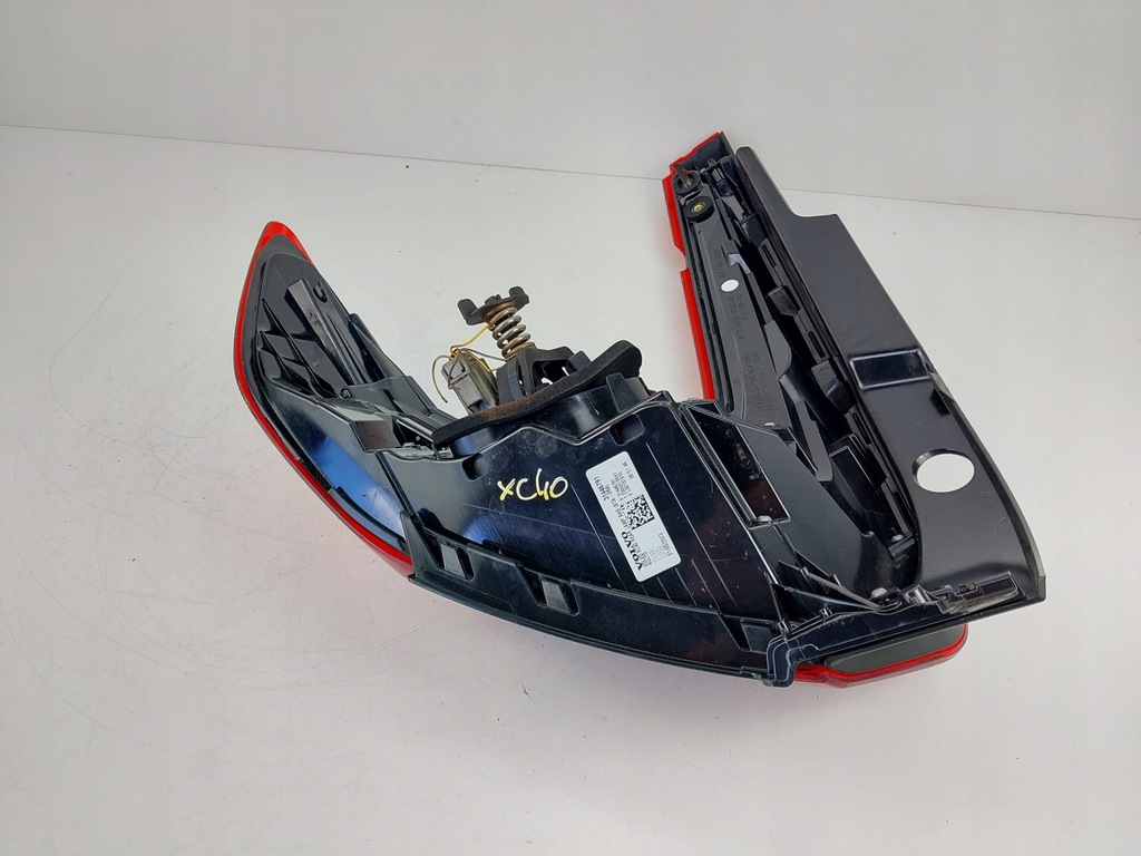 фото №9, Лампа правый задняя 31446791 volvo xc40