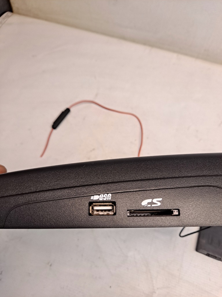 фото №11, Экран проигрыватель dvd car-tft cherokee wk