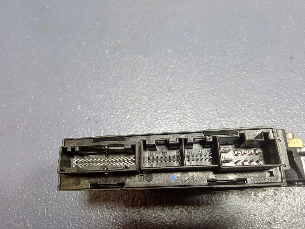 фото №5, Audi a4 b7 моторчик скло перед правий передній 8e1959802e