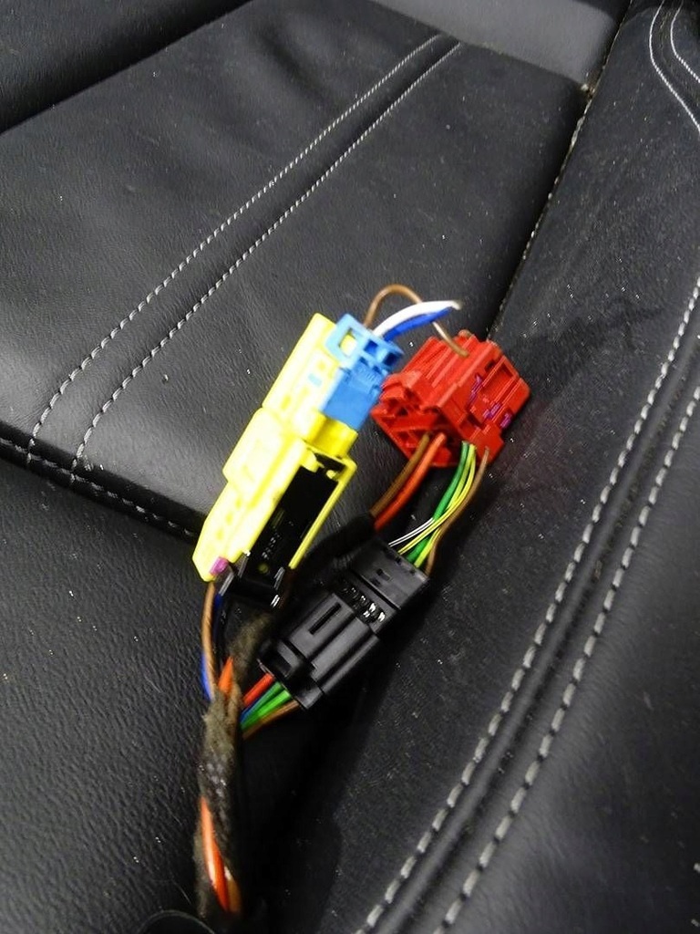 фото №7, Комплект сидіння правий лівий перед передній обшивки audi a3 8y 5d hb s-line шкіра