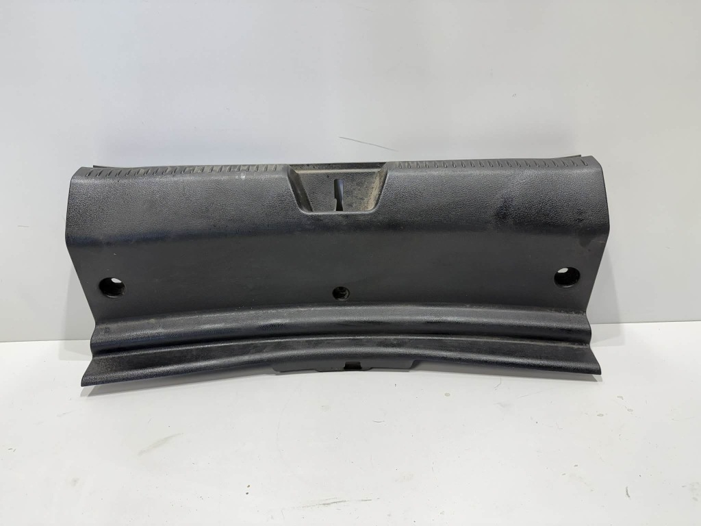 Купить Mercedes cla w118 накладка поперечина заглушка багажника оригинал!!!