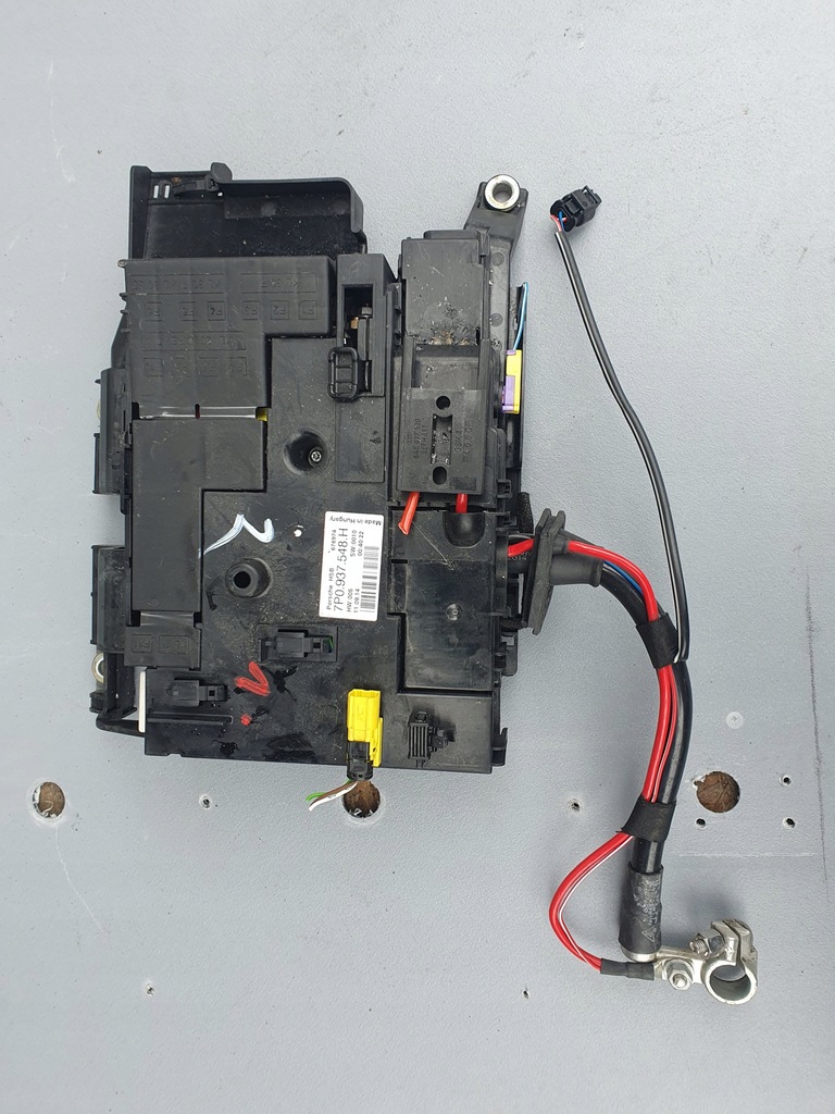 фото №1, Cayenne 7p5 lift коробка предохранителей 7p0937548h