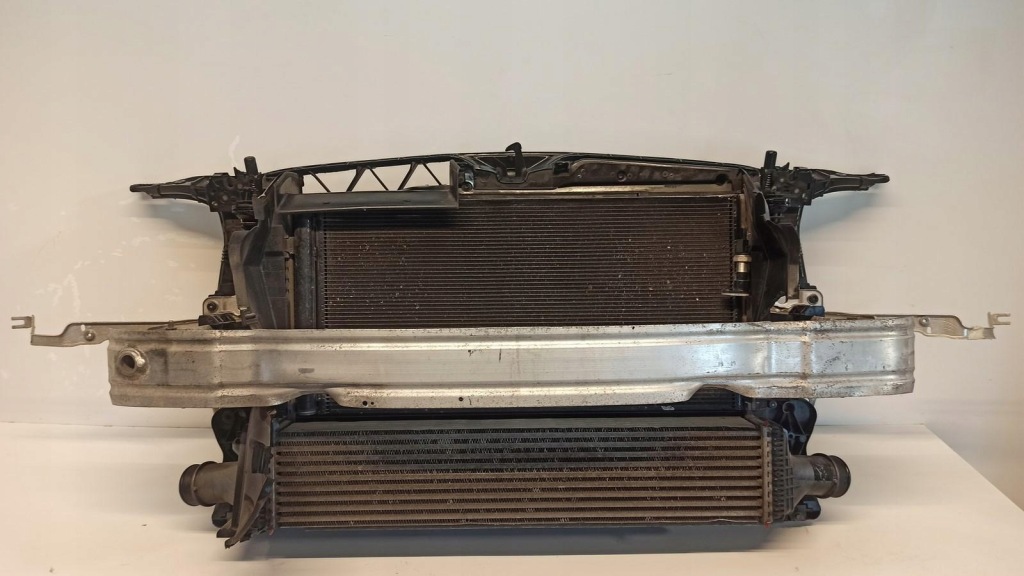 фото №1, Audi a6 c7 pas передний радиатор вентилятор комплект cdud радиатор 3.0