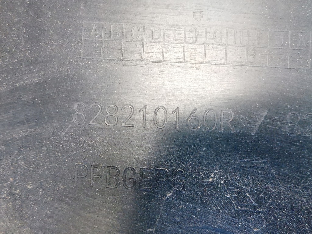 фото №7, Молдинг боковая левая renault master iii 828210160r